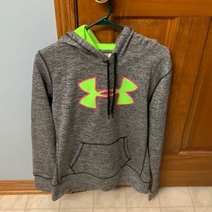 WOMENS UNDER ARMOUR SWEATSHIRT